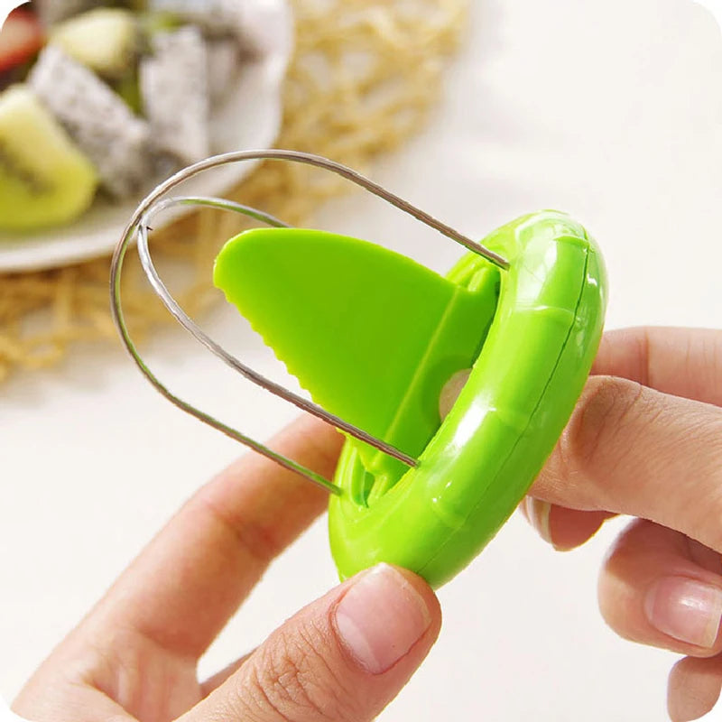 Detachable Kiwi Peeler & Cutter – Easy Fruit Slicing Tool