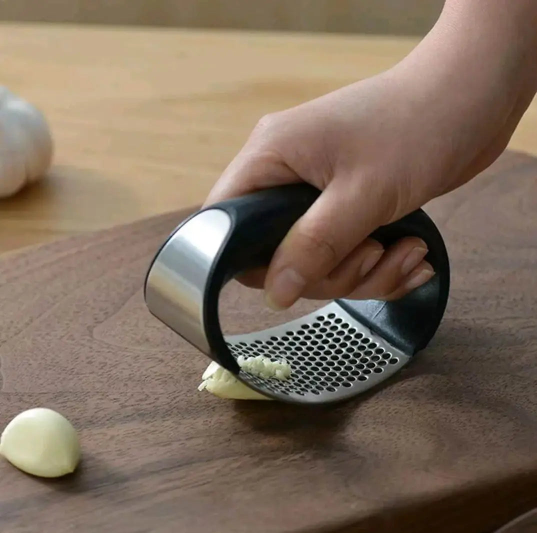 Stainless Steel Garlic Press - Effortless Mincing Tool